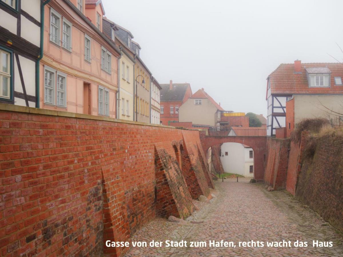 Haus Zur Eselsbruecke Appartement Tangermünde Buitenkant foto
