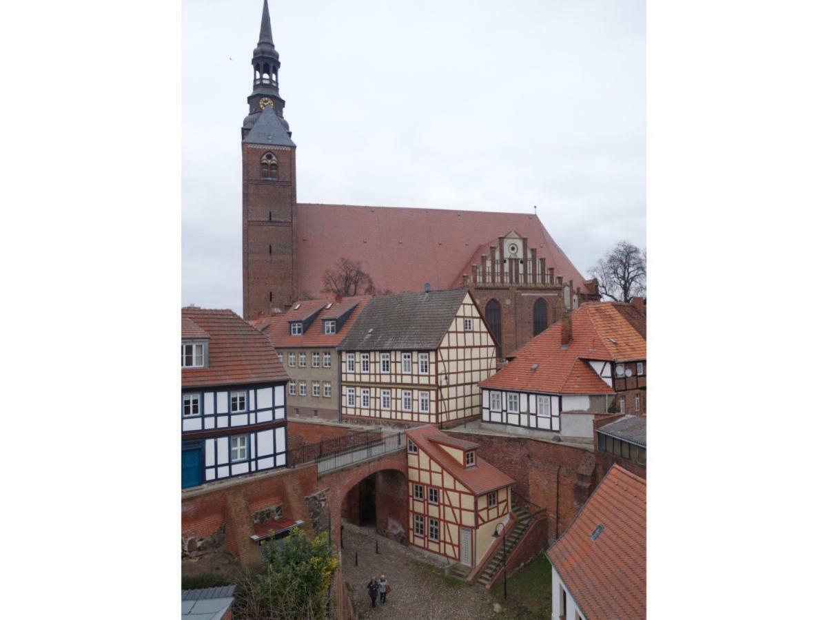 Haus Zur Eselsbruecke Appartement Tangermünde Buitenkant foto